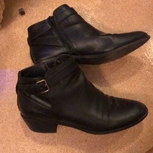 American Eagle booties